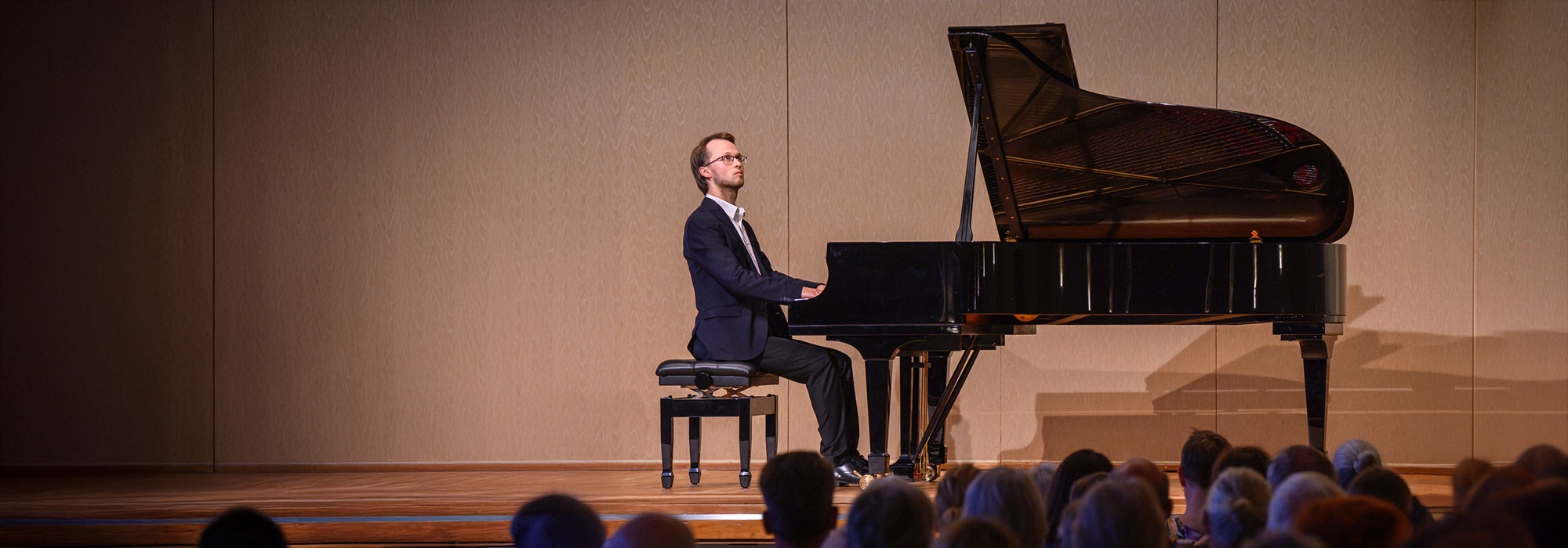 Igor Parfenov / Klavier